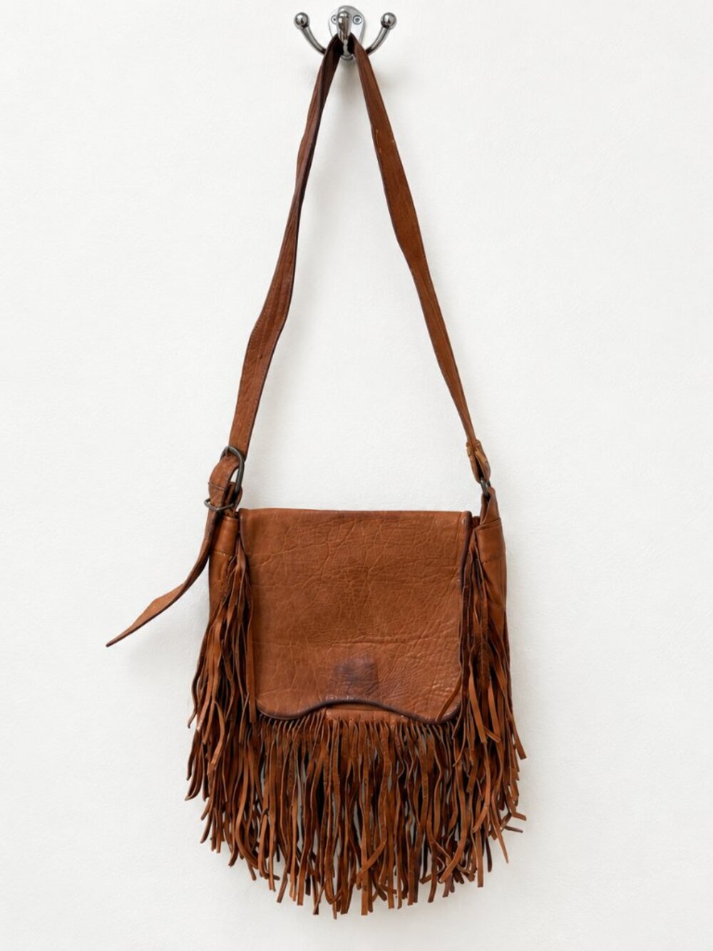 Hides in Hand Buffalo Leather Fringe Saddle Bag – Canadian Made